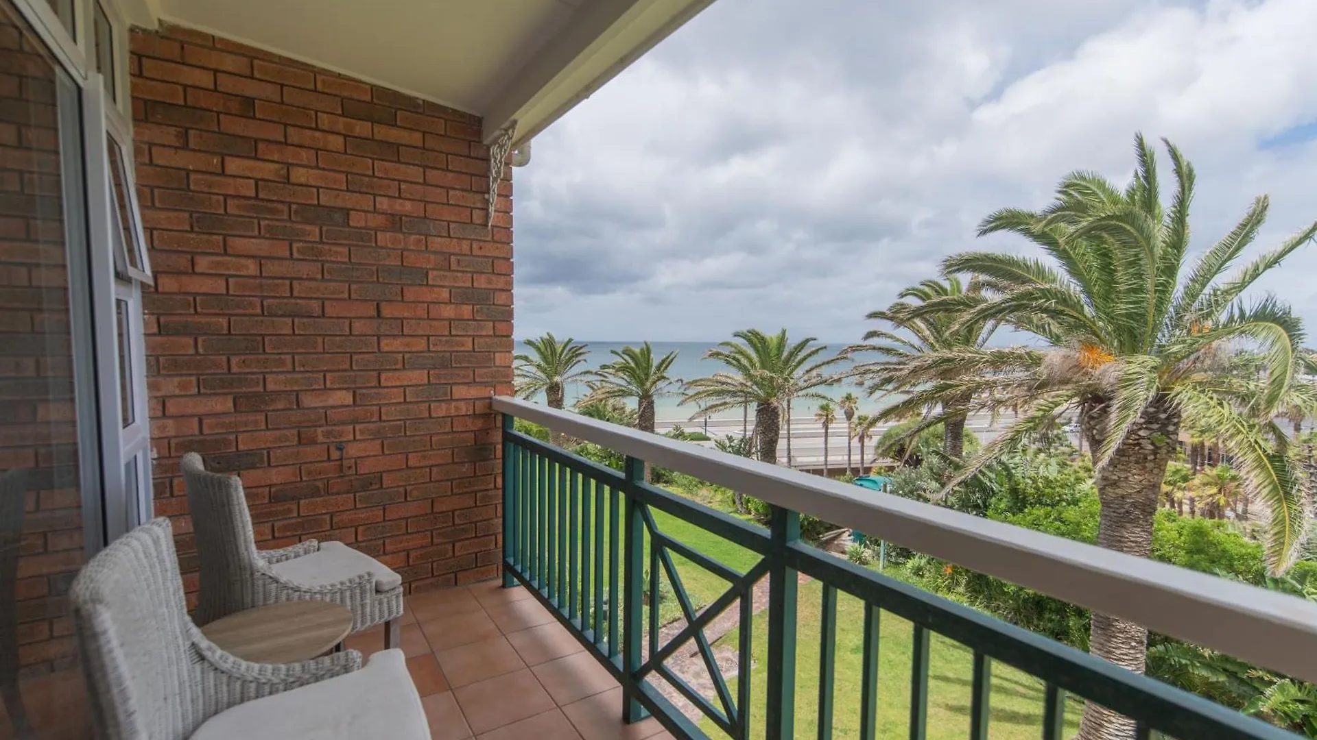 Wavy Daze Luxury Apartment #Inverter Port Elizabeth