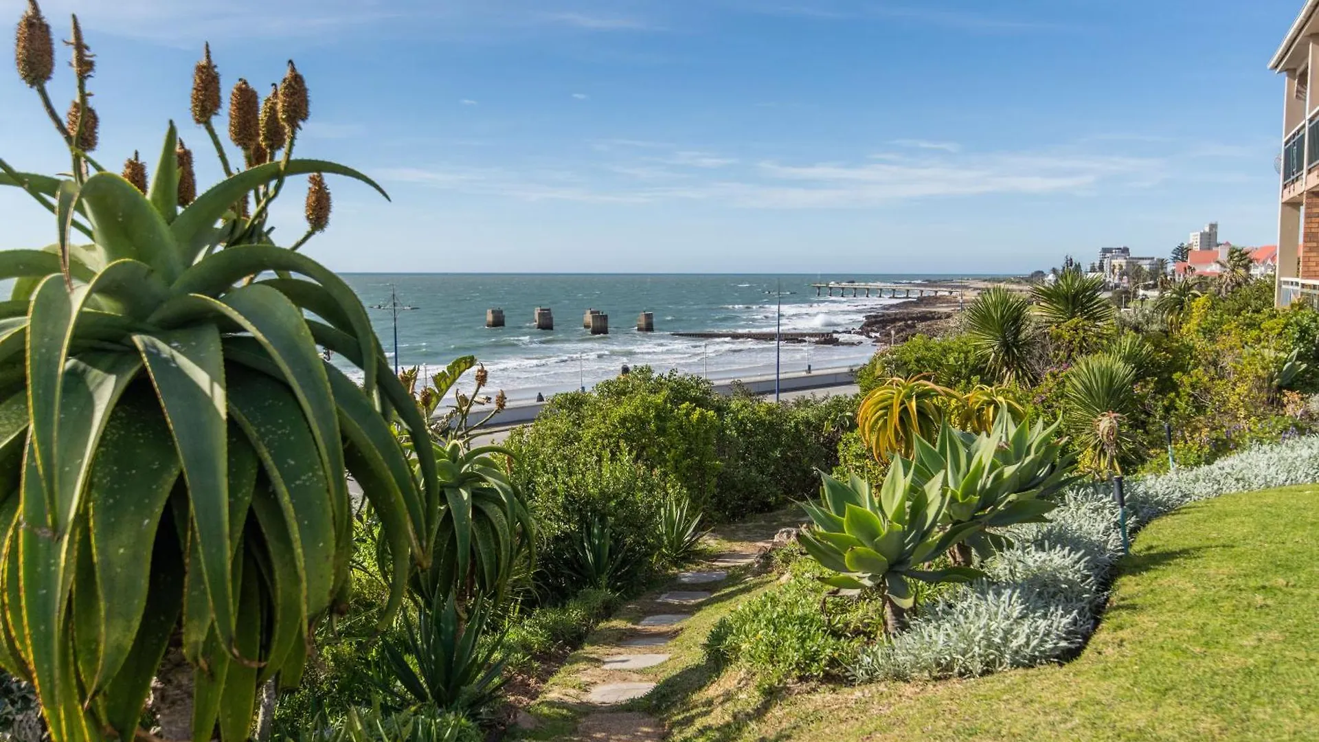 Wavy Daze Luxury Apartment #Inverter Port Elizabeth