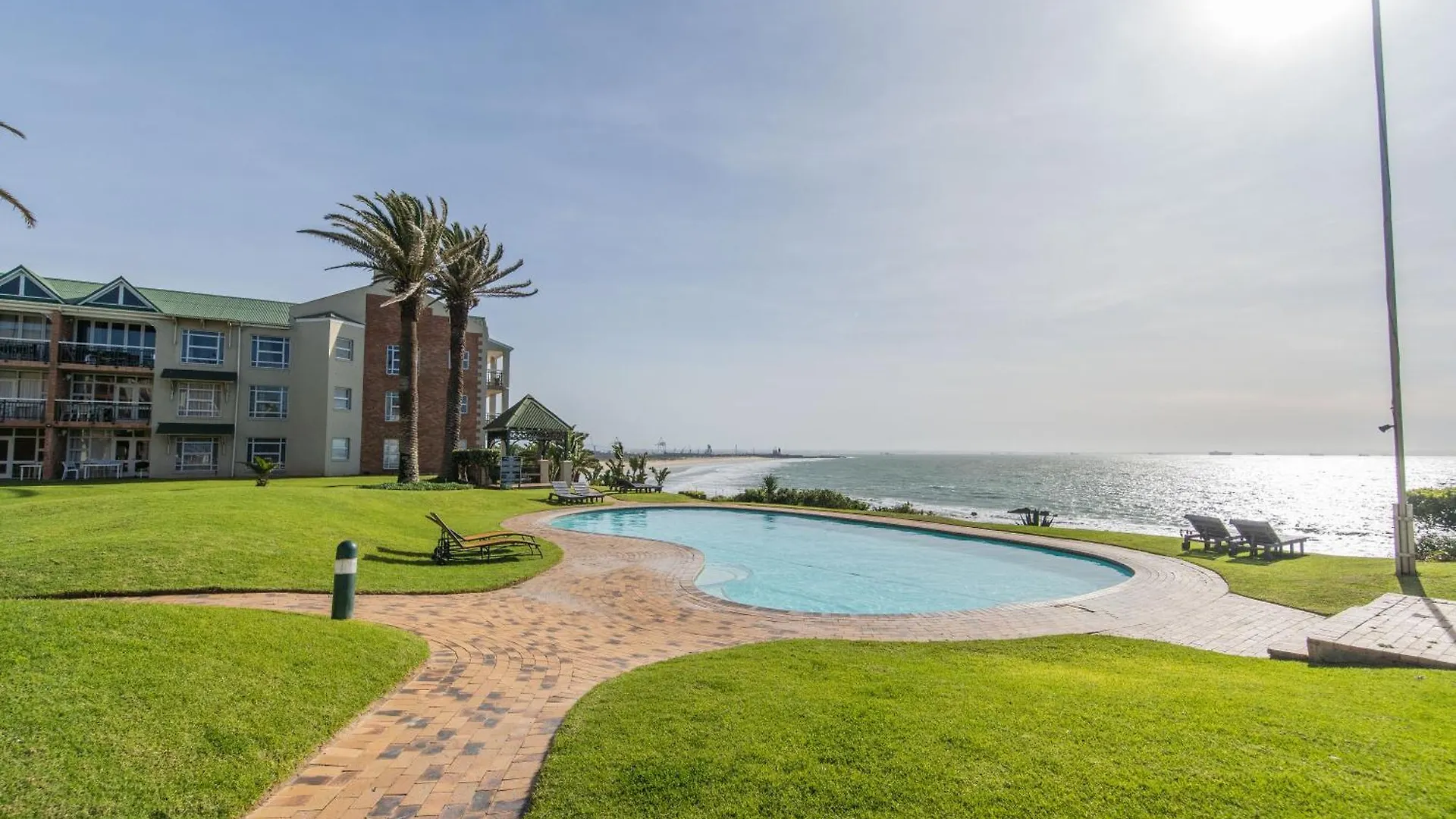 Wavy Daze Luxury Apartment #Inverter Port Elizabeth