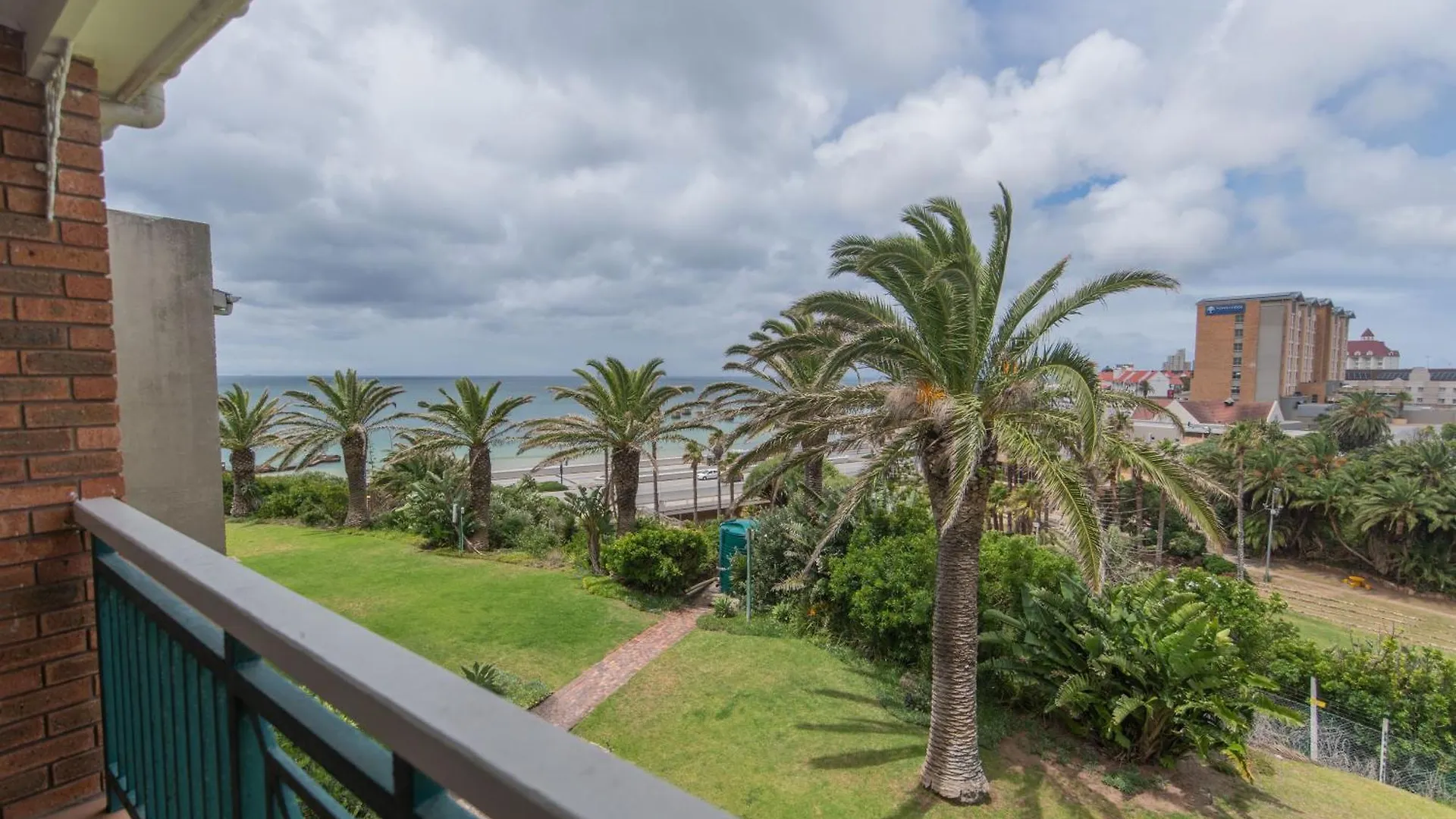 Wavy Daze Luxury Apartment #Inverter Port Elizabeth