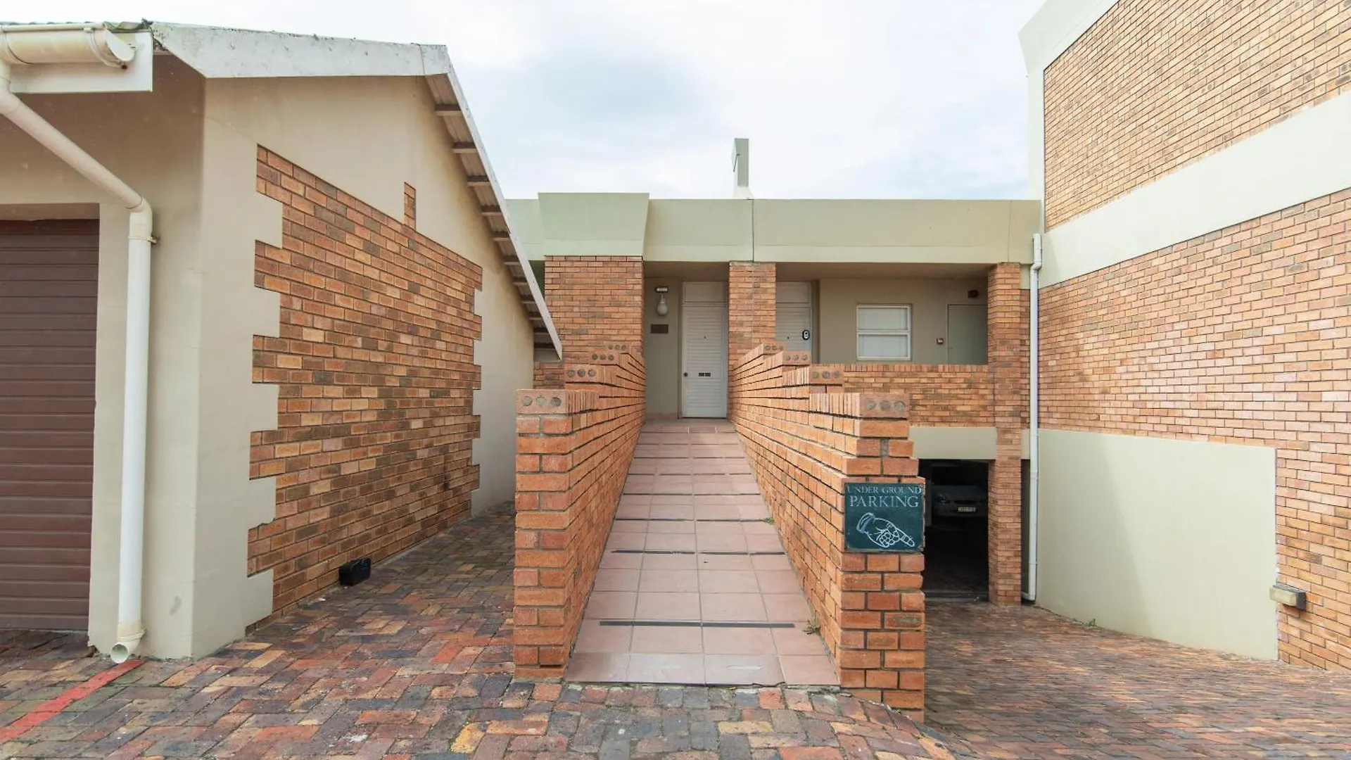 Wavy Daze Luxury Apartment #Inverter Port Elizabeth South Africa